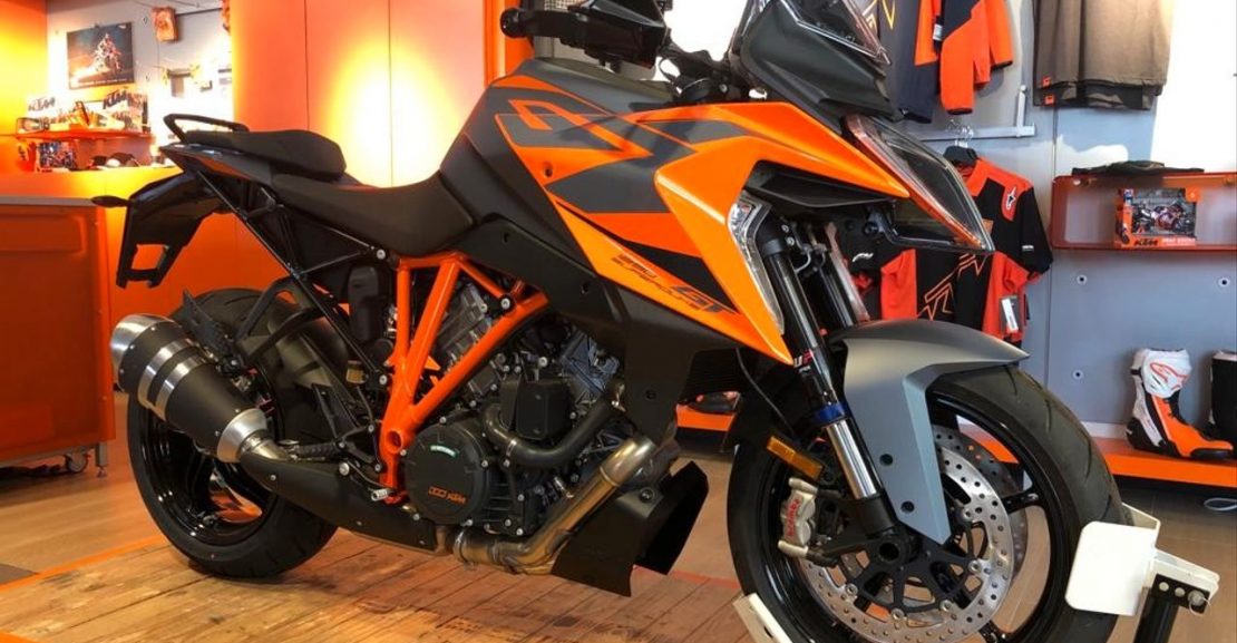 MOTO KTM 1290 Super Duke GT